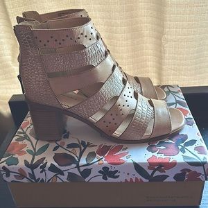 Gimmick boot sandals size 10 with box